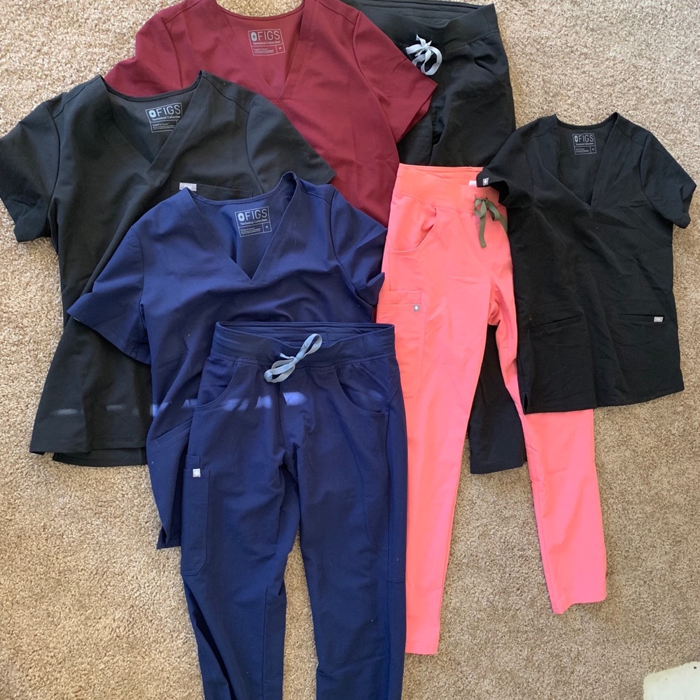 Bottom and top bundle of fig scrubs